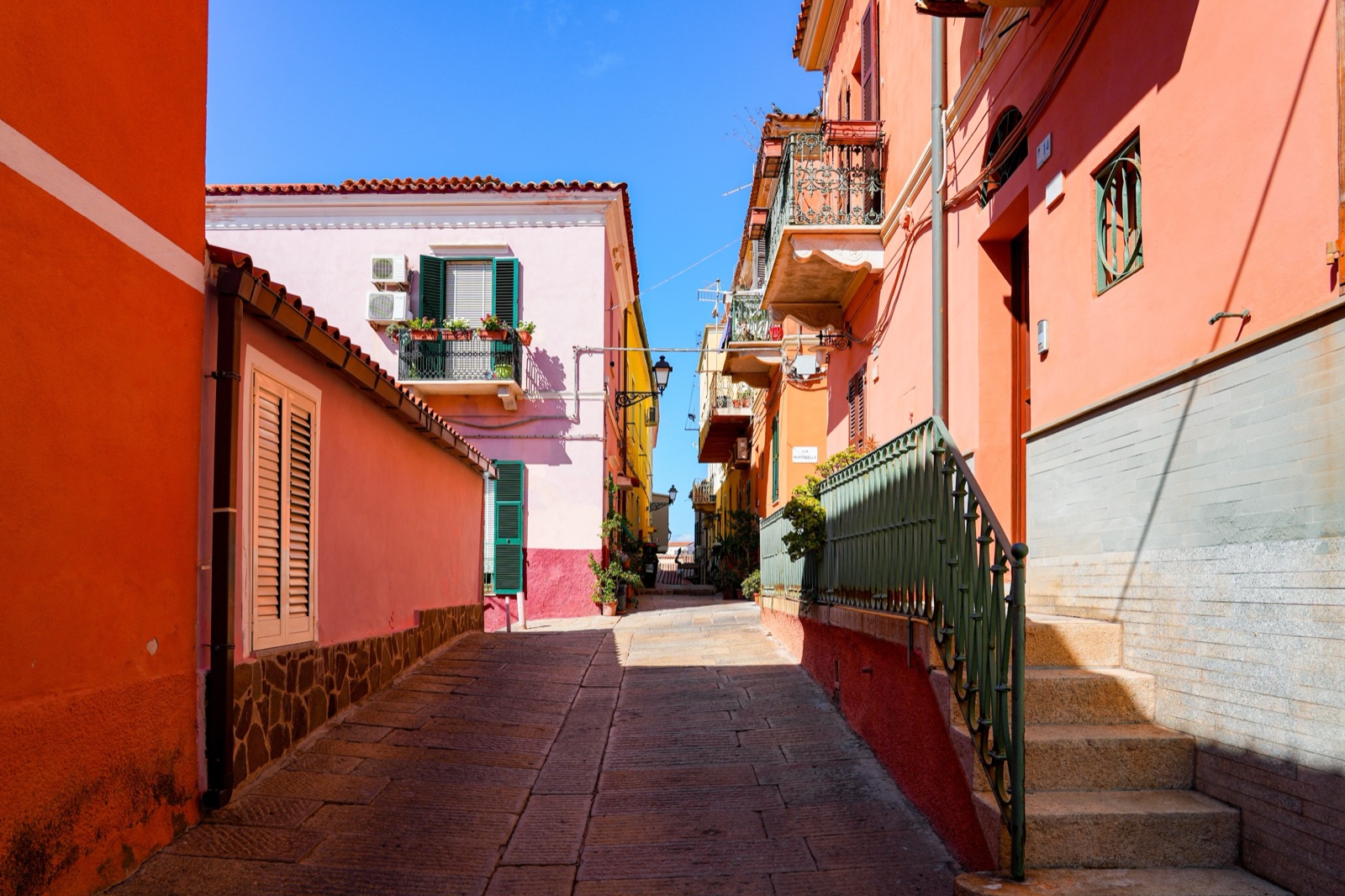 A narrow street in La Maddalena town